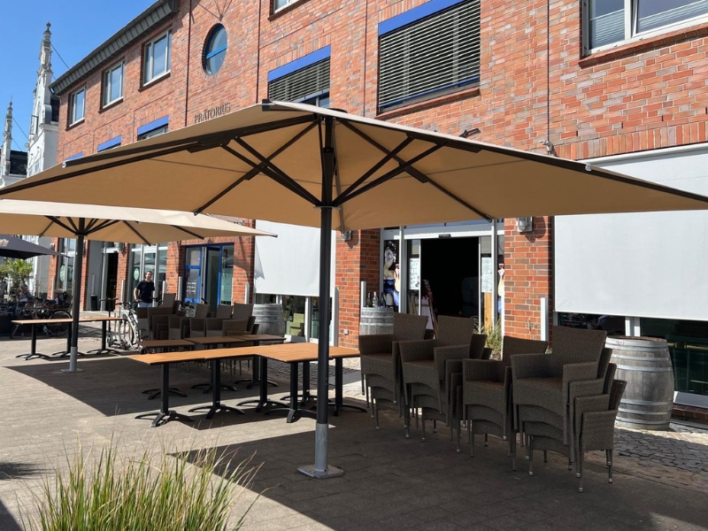 Aussenbeschattung_Schirme_Raumausstattung